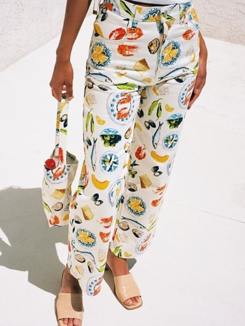NWOT Lisa Says Gah Cream Printed Pants with Multicolor Seafood Tapas Motif Sz 8 - Picture 9 of 12